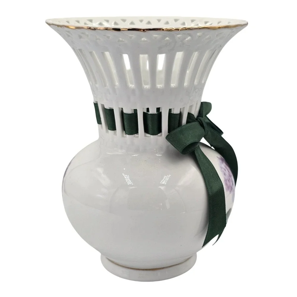 Purple Hydrangea Porcelain Flower Vase Gold‎ Trim Lattice Neck